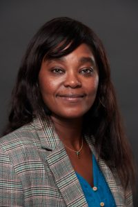 Pauline Magbondo Ngouyengue, Gestion de la paie et des ressources humaines, entreprise