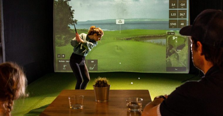 Illustration de l'article Hill Golf Center : indoor pour performer outdoor