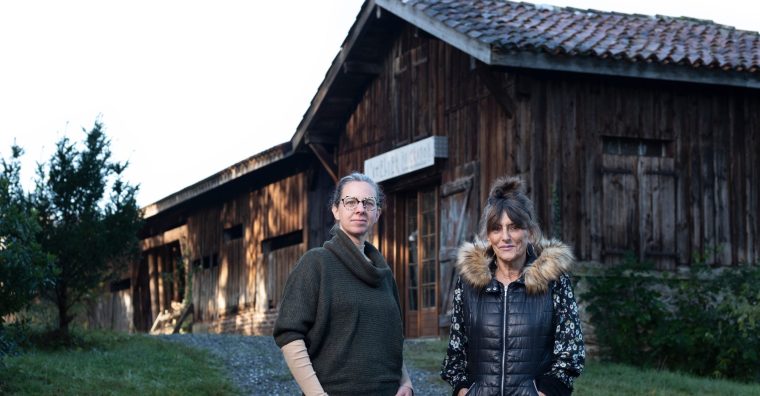 Nathalie Lengelé, Présidente de l'association Mine de rien et Helene Cousseau, Maire de Lesperon les granges