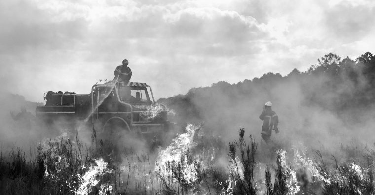 Illustration de l'article Photographie – Pompiers, le feu sacré
