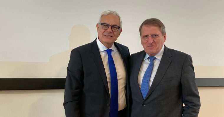 Illustration de l'article Chambre de commerce et d’industrie : « On doit taper fort sur la table »