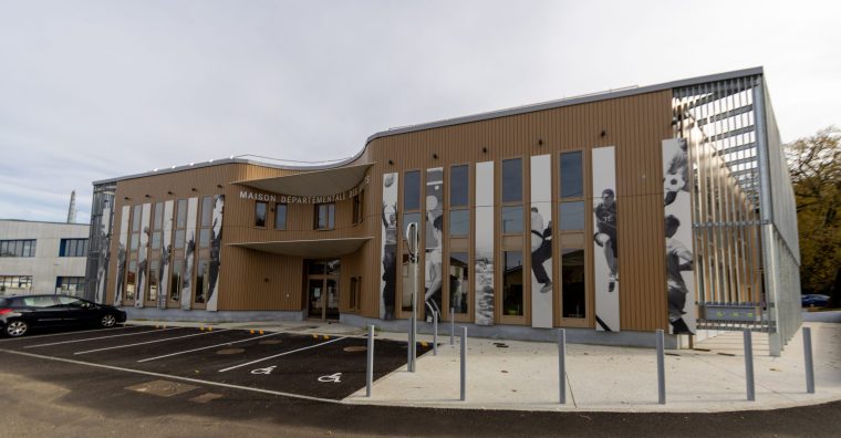 Illustration de l'article Infrastructures – Inauguration de la Maison départementale des sports à Mont-de-Marsan, avec Profession sport loisirs, facilitateur de l’emploi associatif