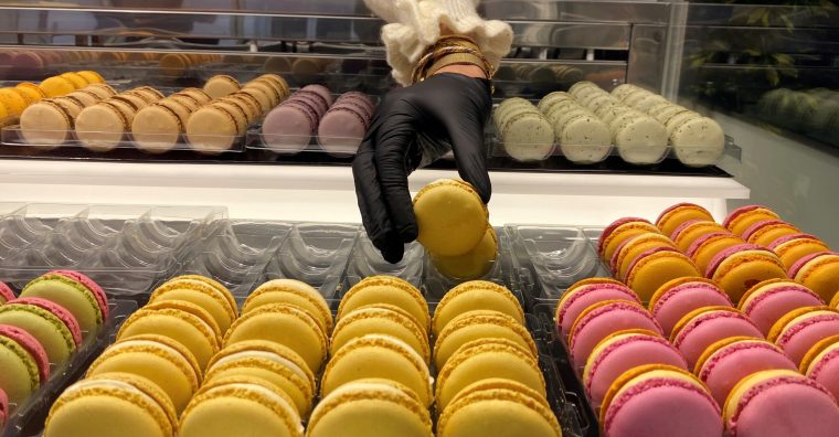 Illustration de l'article Commerce – Macaron Mauve, du goût et des couleurs