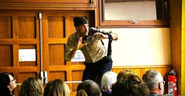 one man show, assistant maternel